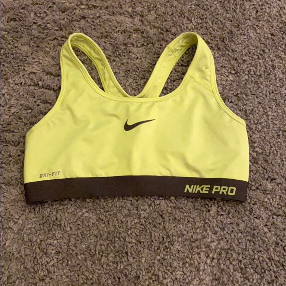 Nike pro sports bra